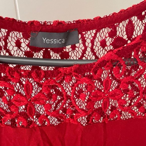 Women Top With lace/net Neck Top - Picture 4 of 4